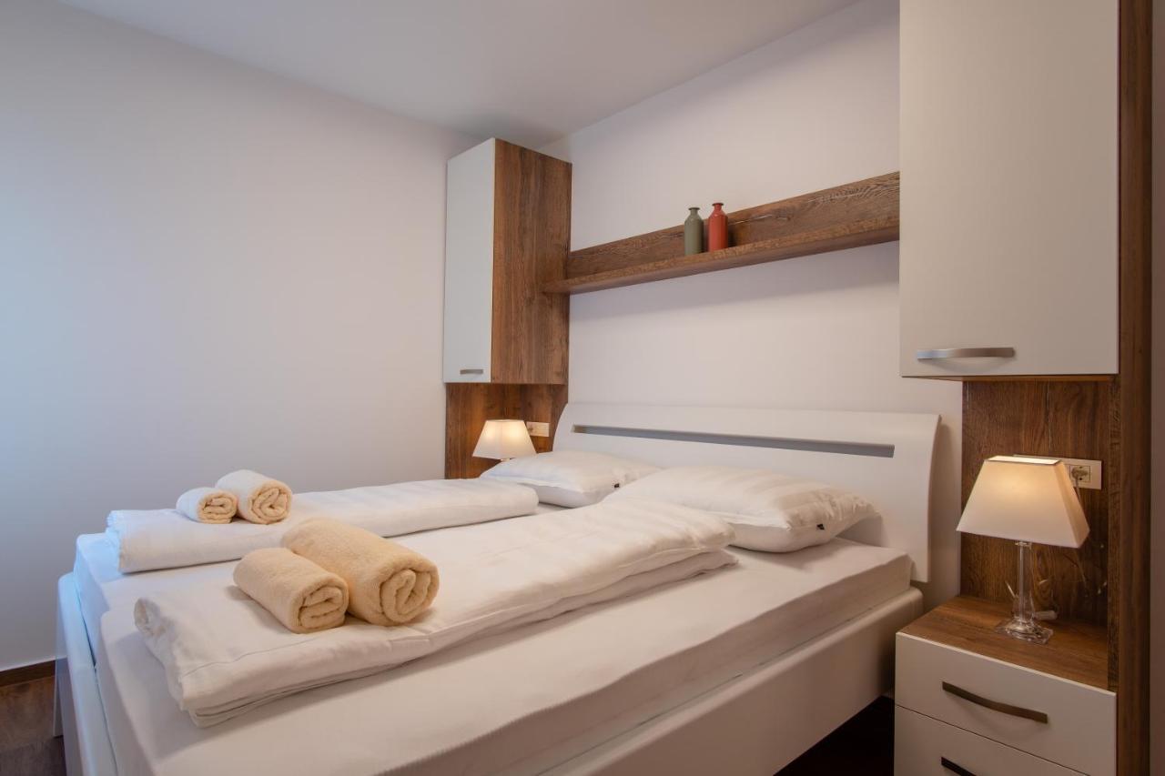 Apartments Mandre II Extérieur photo